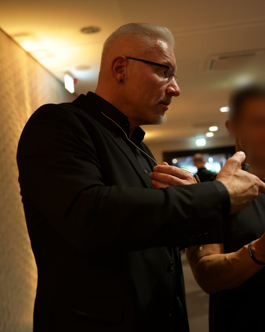 Reiner Küstner im Gespräch am Rande eines Seminars