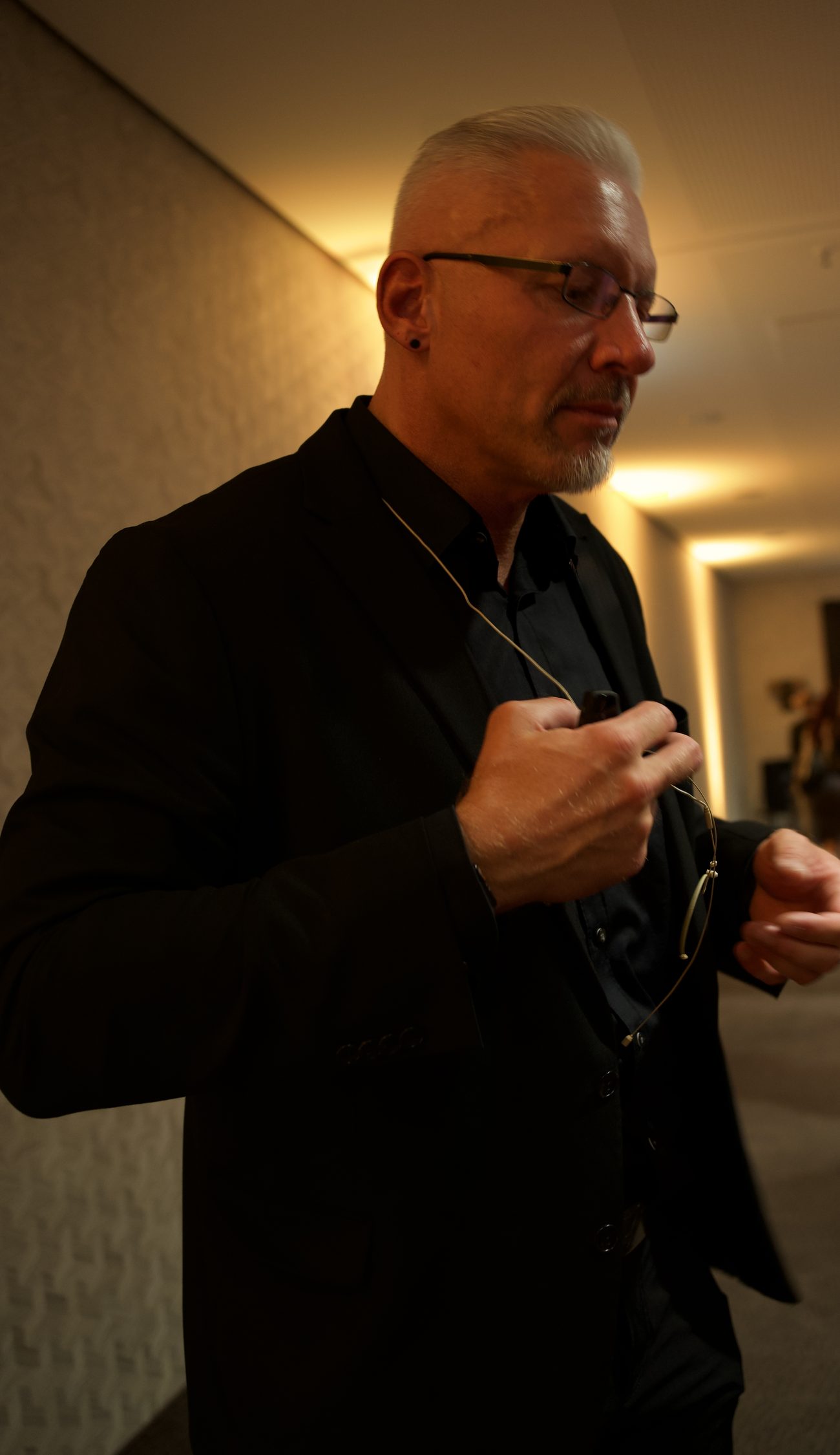 Reiner Küstner bei der Vorbereitung
